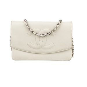 CHANEL
Timeless Wallet on Chain